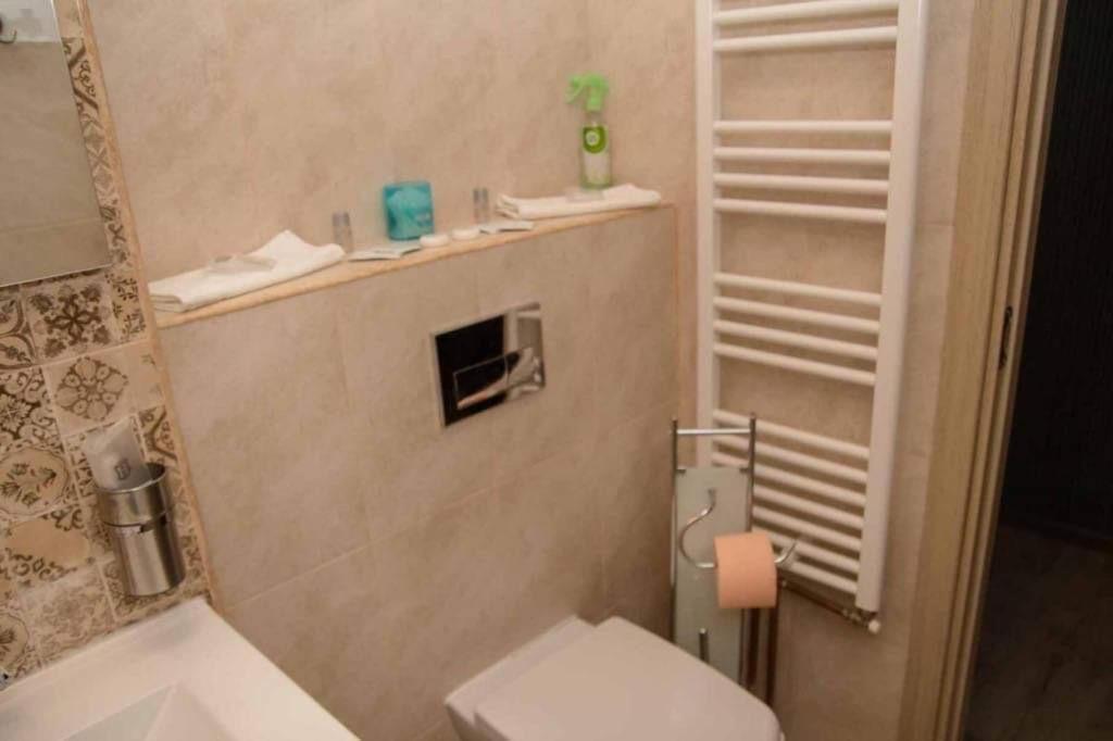 Colonial Touch Apartament Brasov Ngoại thất bức ảnh