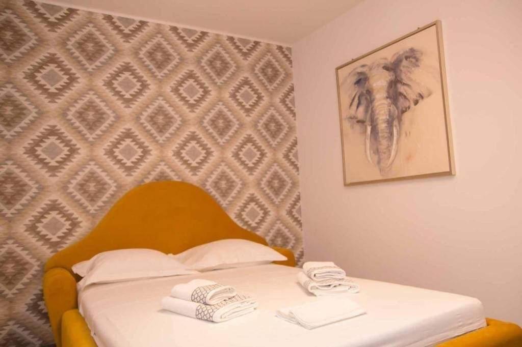 Colonial Touch Apartament Brasov Ngoại thất bức ảnh